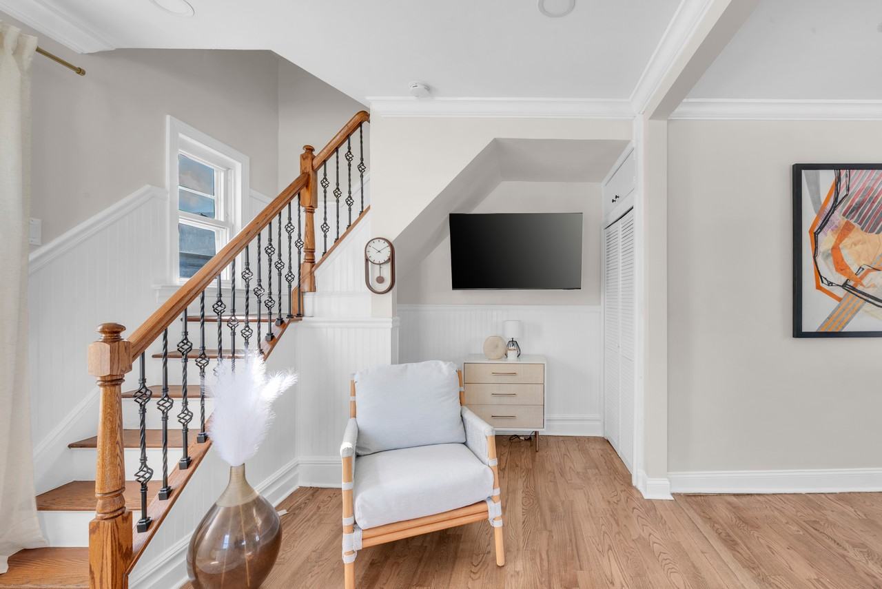 17 Hackett Pl #2 - Photo 5 of 22