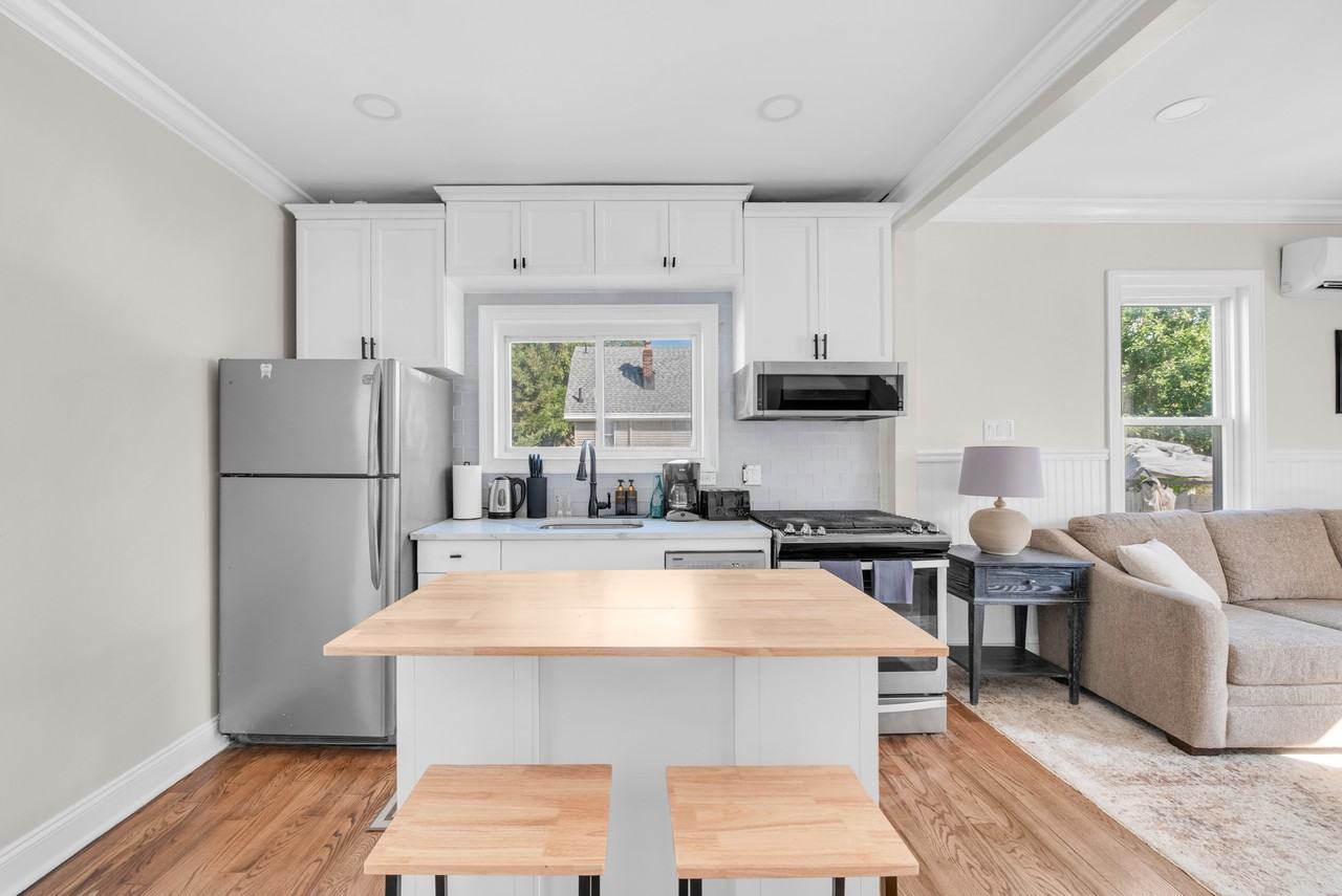 17 Hackett Pl #2 - Photo 7 of 22