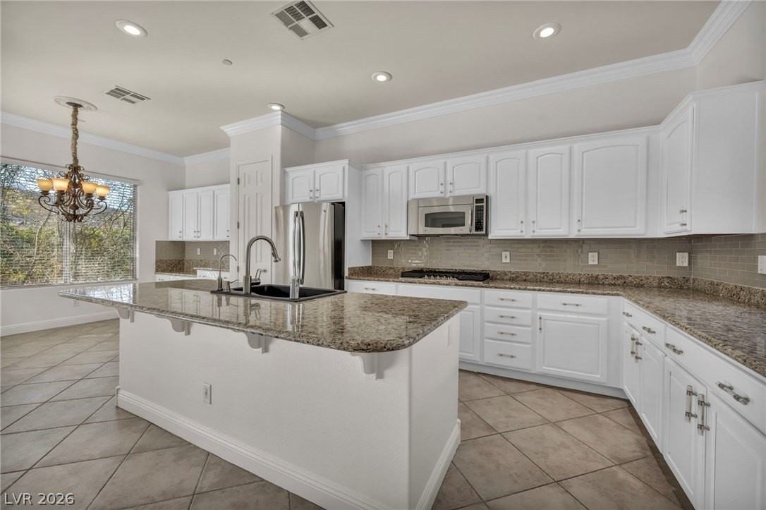 37 Stonemark Dr - Photo 4 of 50
