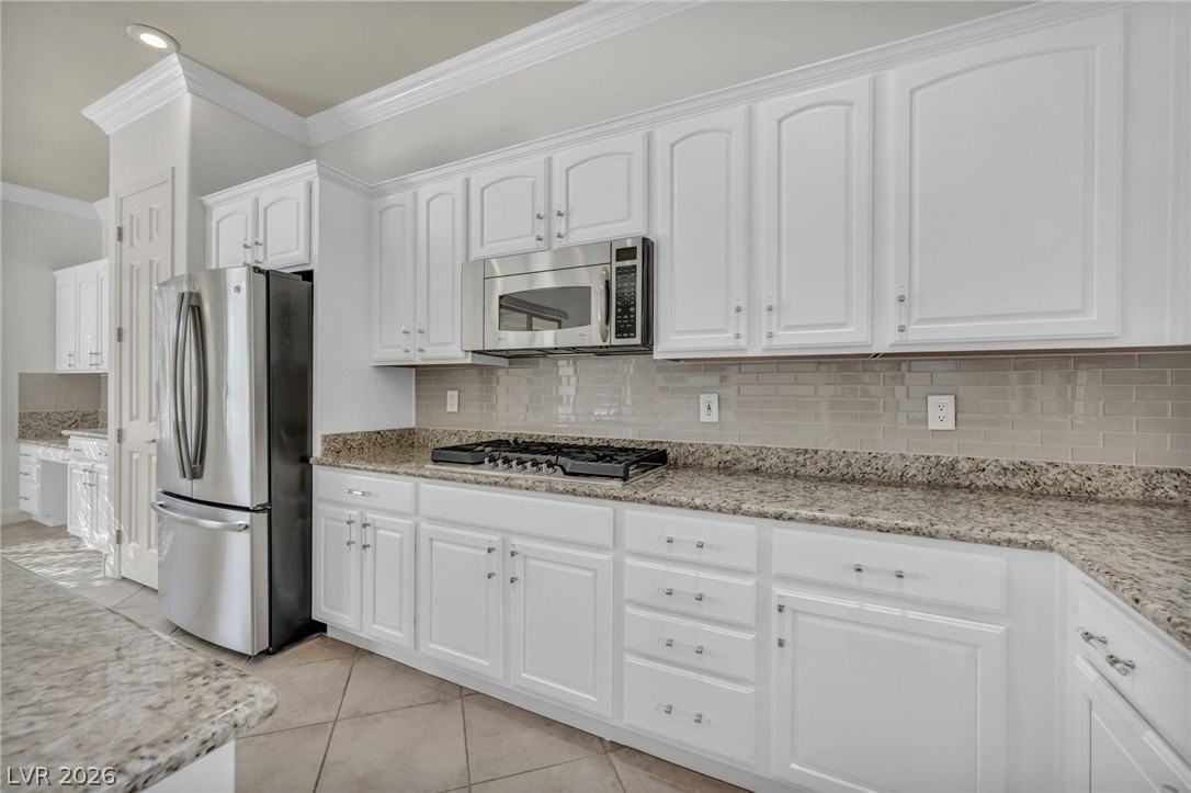 37 Stonemark Dr - Photo 5 of 50