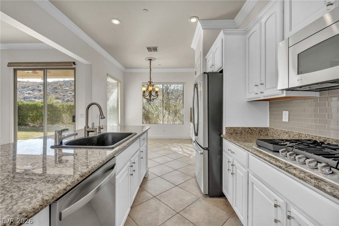37 Stonemark Dr - Photo 6 of 50
