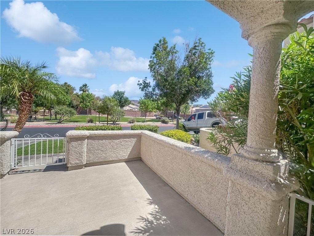 1506 Emerald Peak Ave - Photo 4 of 42