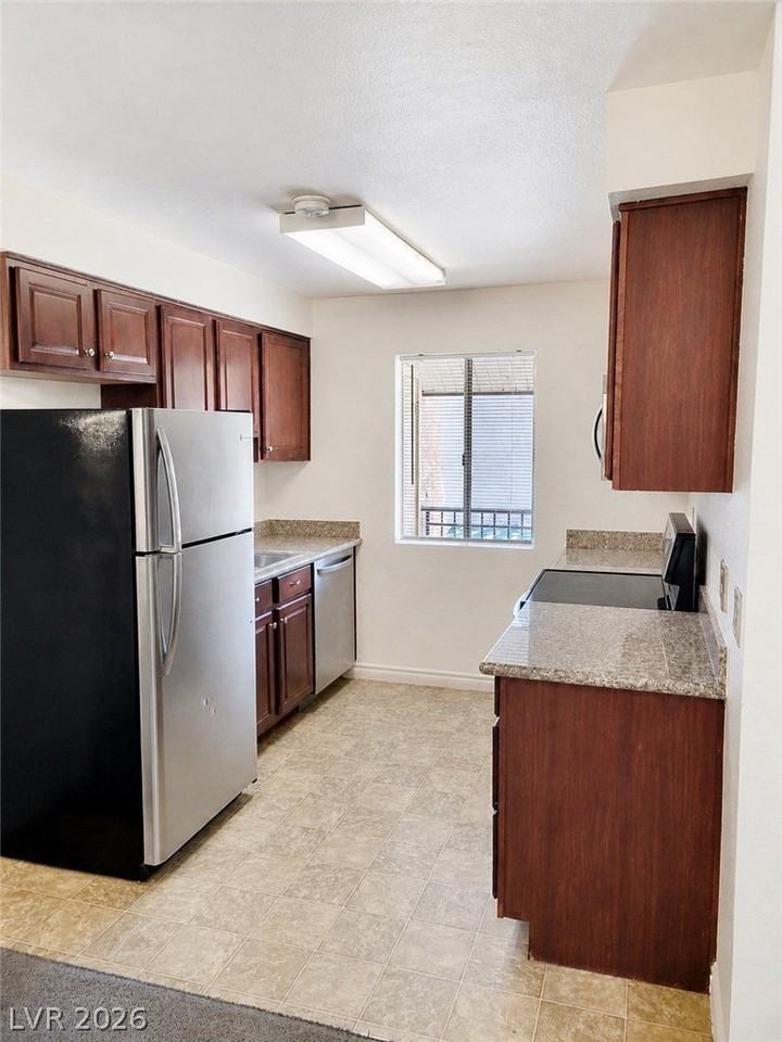 5163 Indian River Dr #204 - Photo 5 of 15