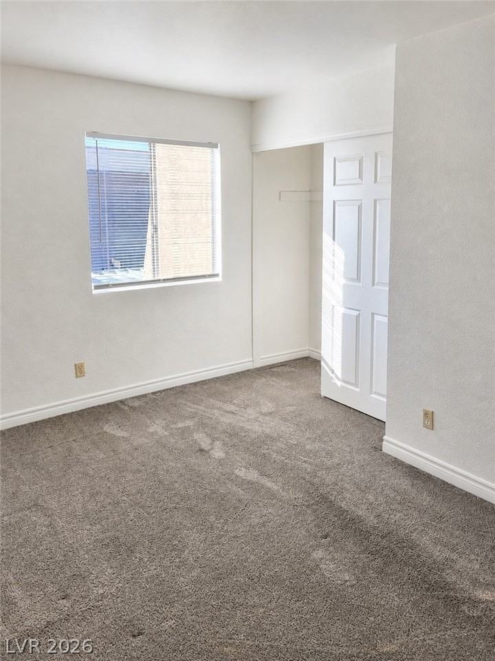 5163 Indian River Dr #204 - Photo 7 of 15