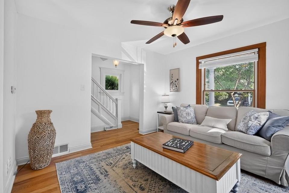 207 W Jefferson St - Photo 7 of 31