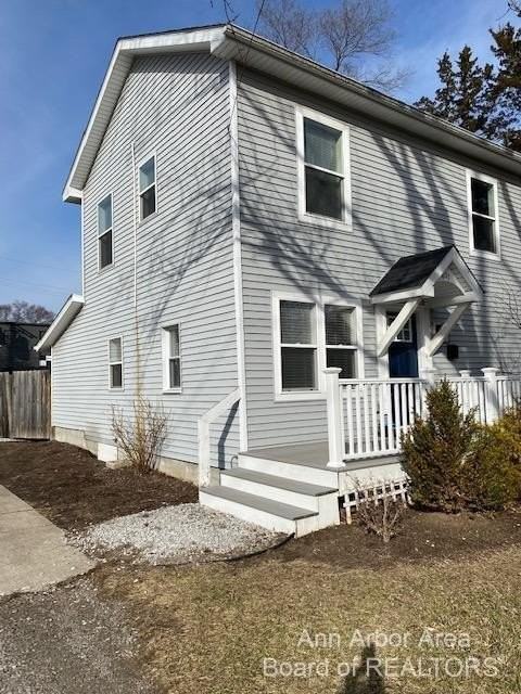 407 N Harris St - Photo 3 of 18