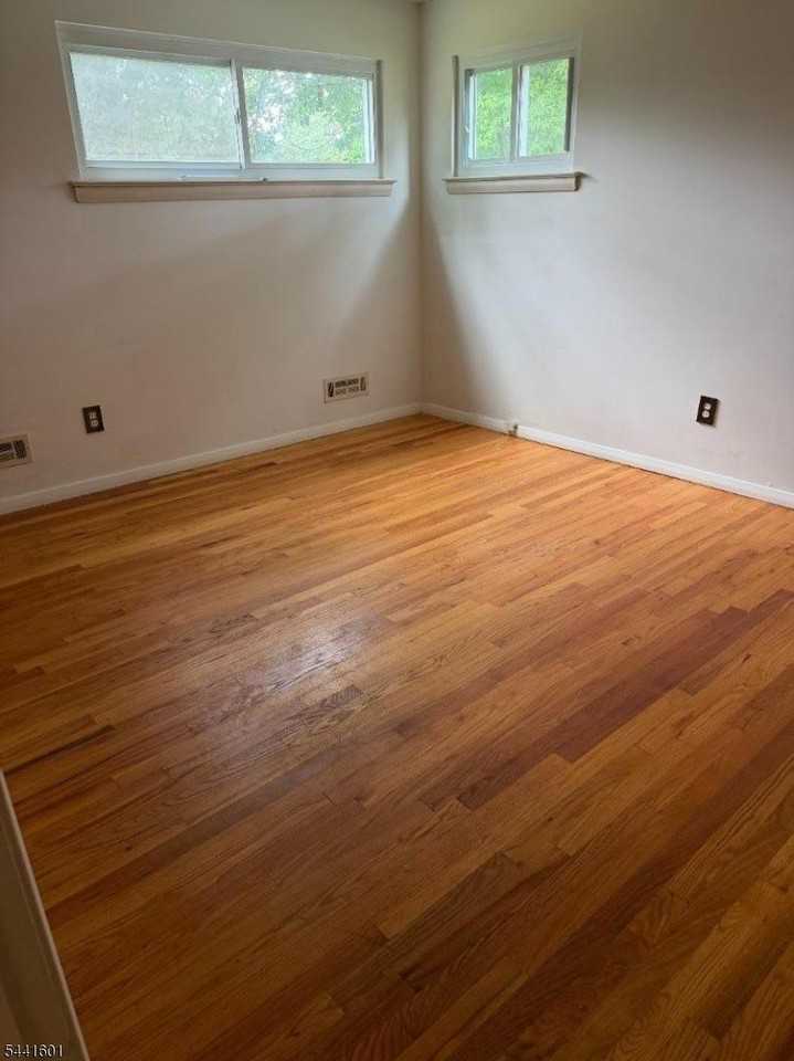 19 Anthony Blvd - Photo 4 of 10