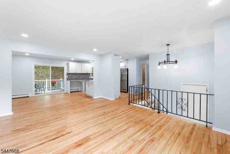 85 Upper Mountain Ave - Photo 3 of 30