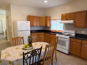 193 Temple St - Photo 1 of 1