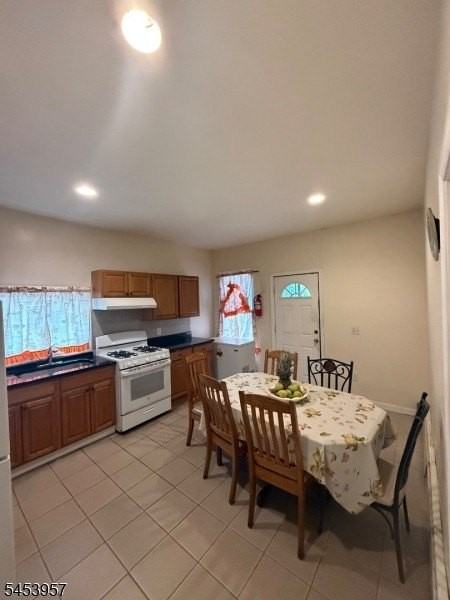 193 Temple St - Photo 2 of 5