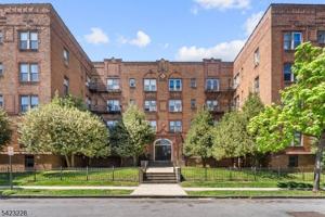 featured image of 433 Lincoln Ave #A14