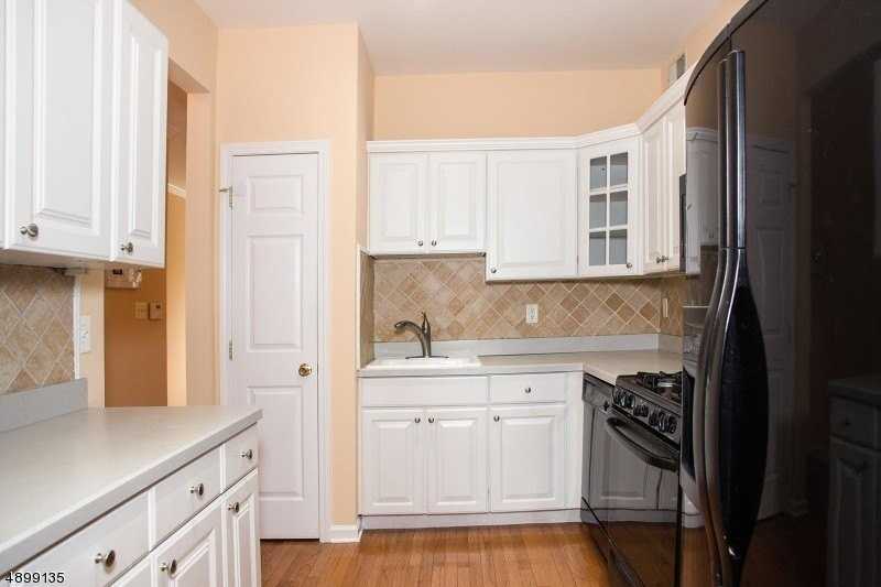 443 Hartford Dr - Photo 3 of 24