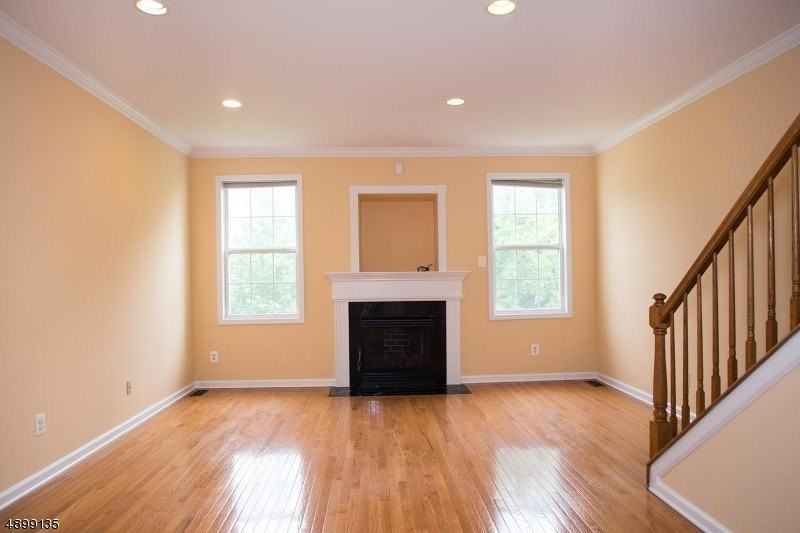 443 Hartford Dr - Photo 5 of 24