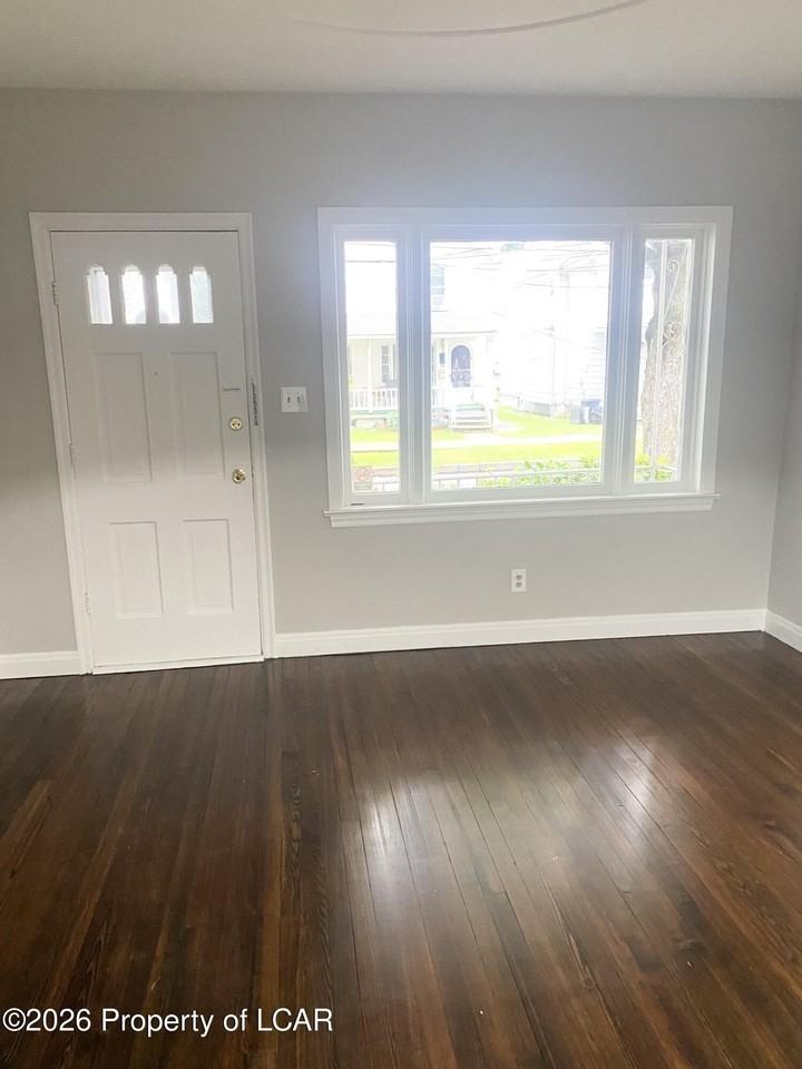 45 Pulaski St - Photo 2 of 23