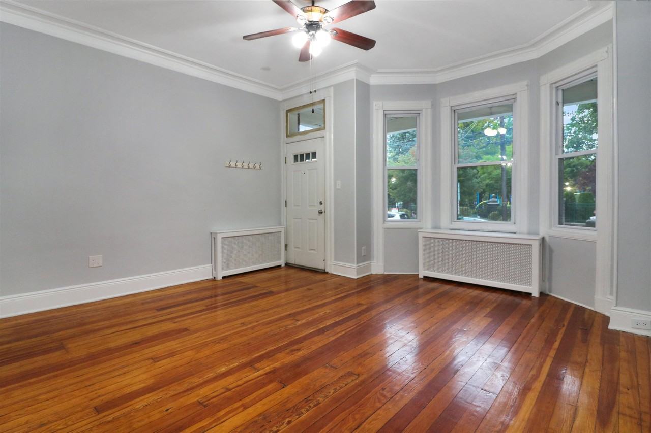 304 24th St #1 - Photo 2 of 43