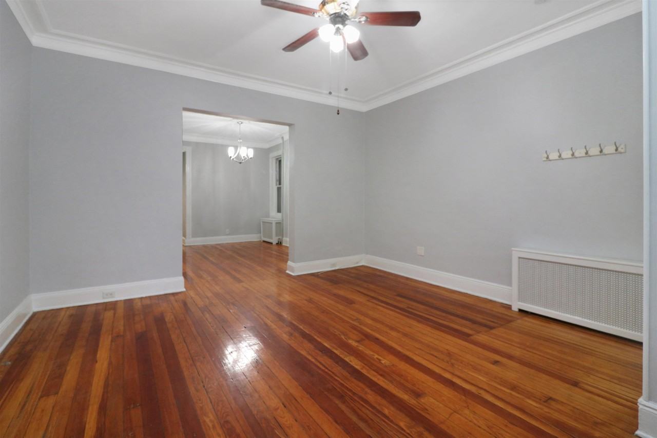 304 24th St #1 - Photo 5 of 43