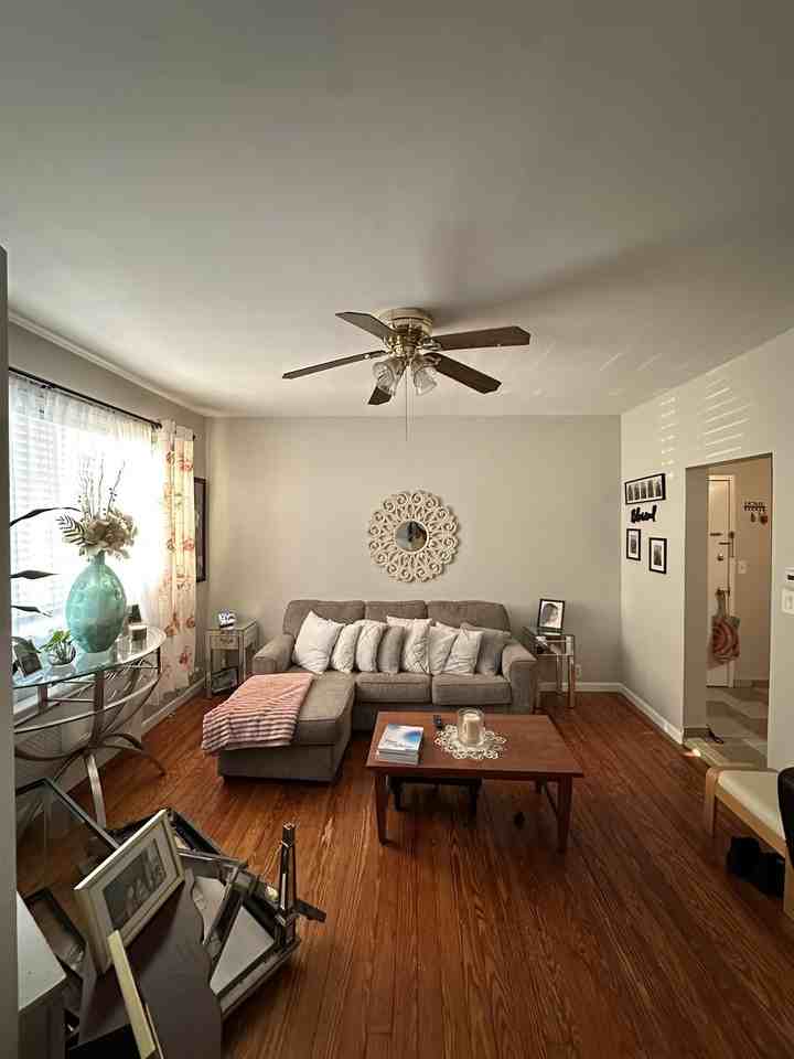 50 Humphrey Ave - Photo 3 of 6