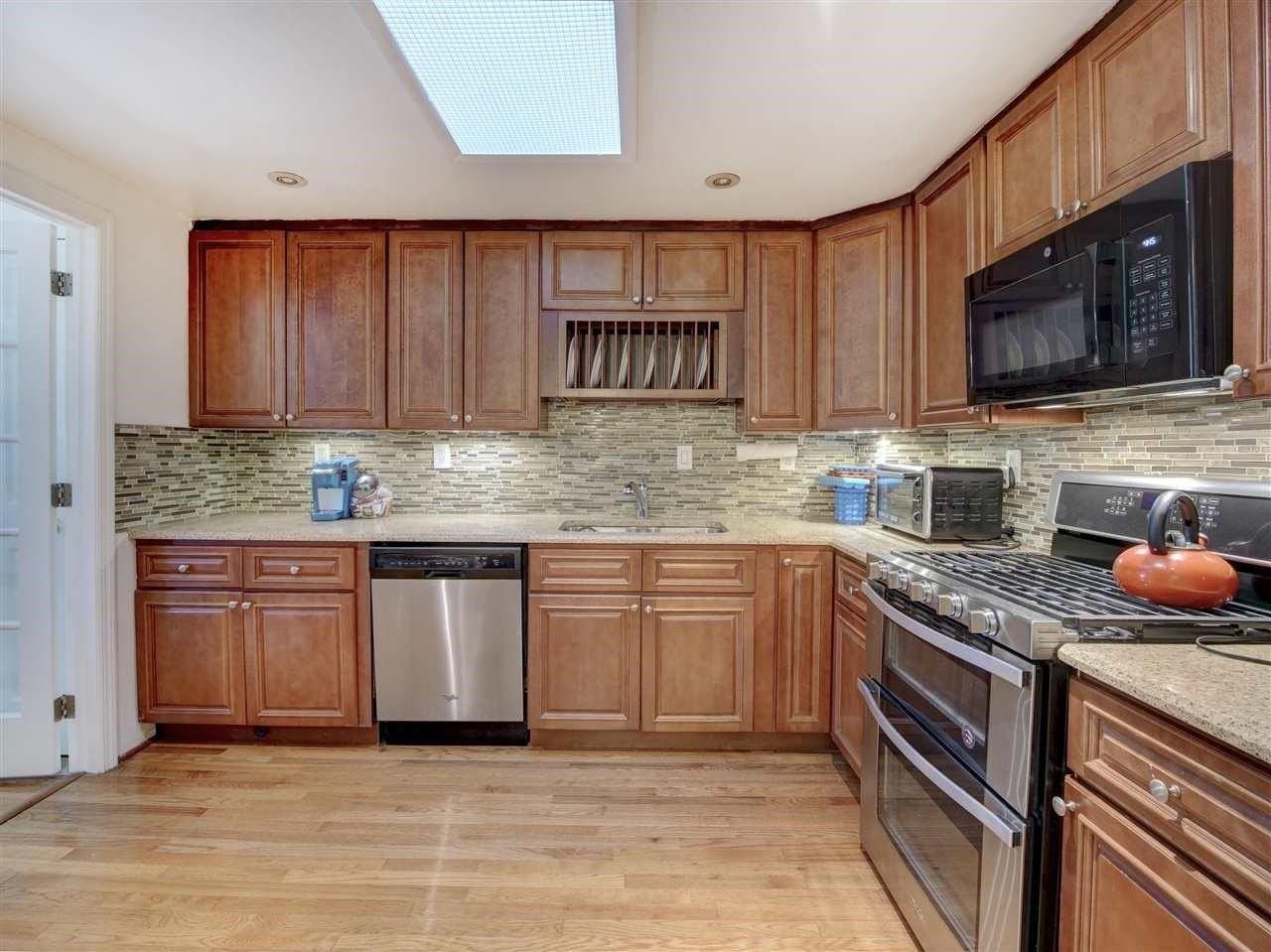 14 Chopin Ct - Photo 3 of 13