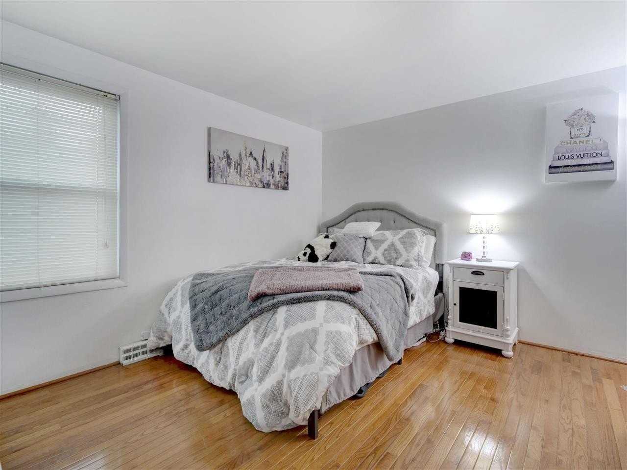 14 Chopin Ct - Photo 7 of 13