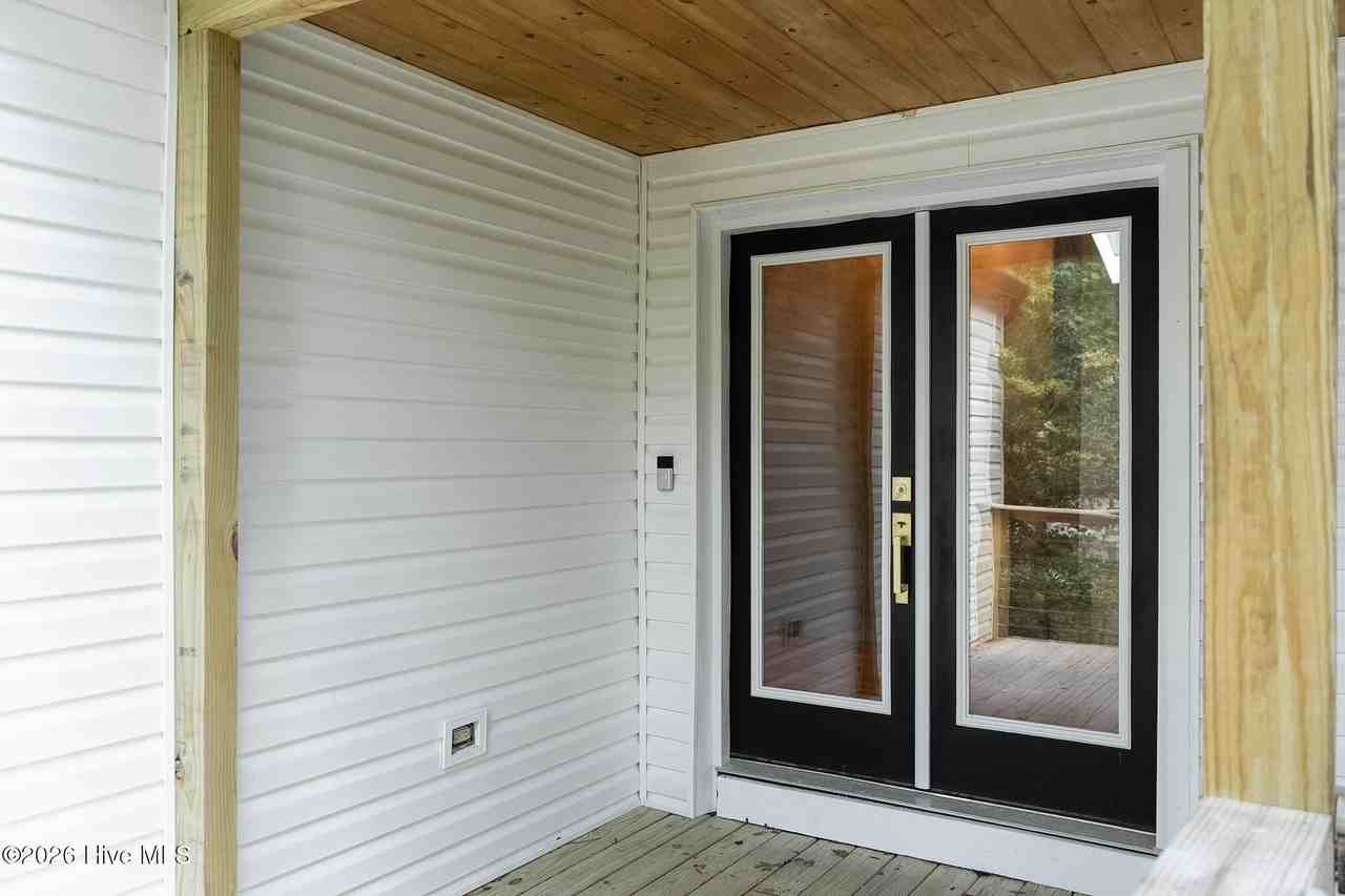 1 Woodbridge Way - Photo 2 of 50