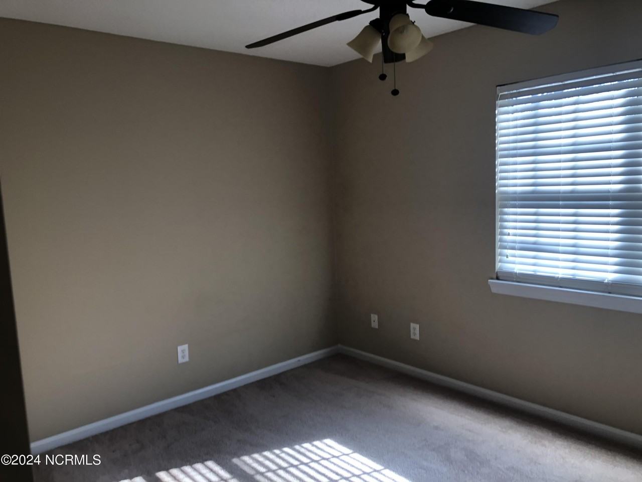 1112 Pueblo Dr - Photo 4 of 6