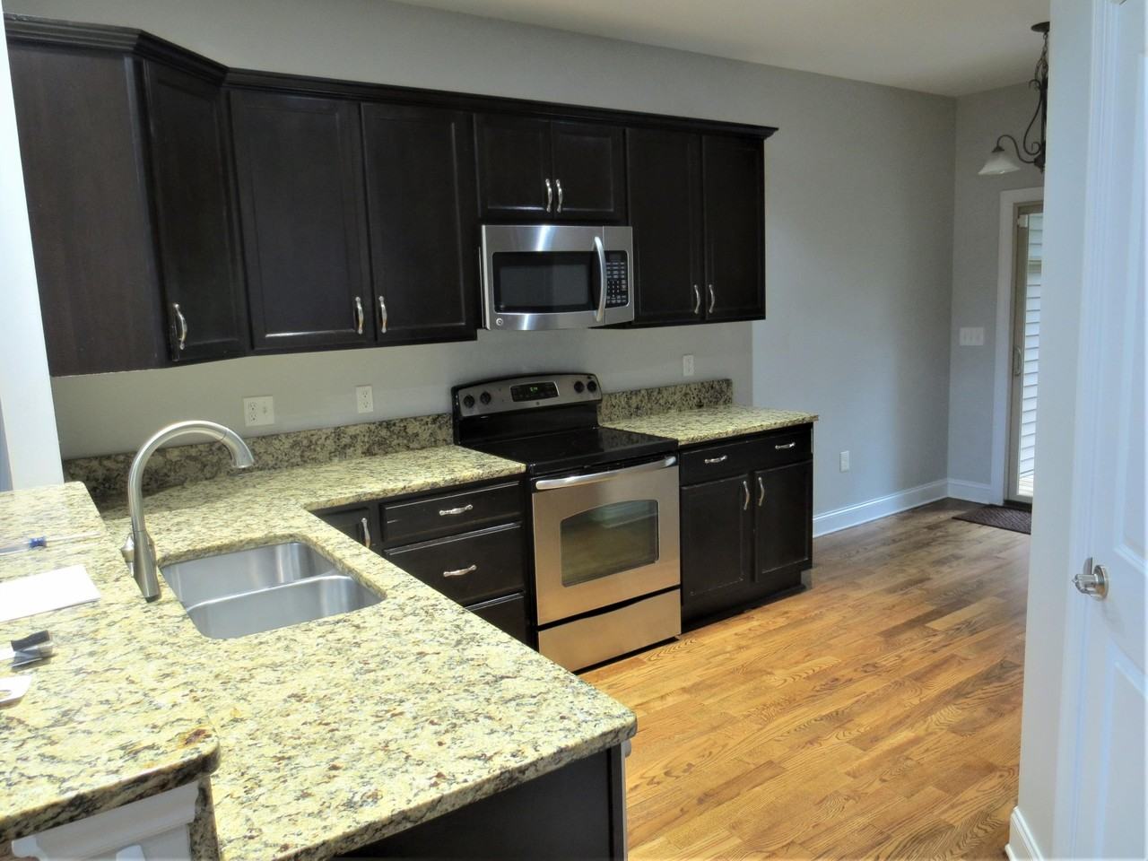 102 Cypress Cir - Photo 3 of 26