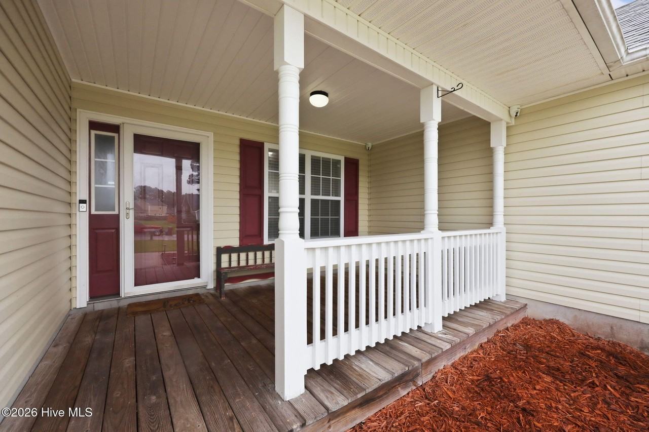125 Whiteleaf Dr - Photo 2 of 38
