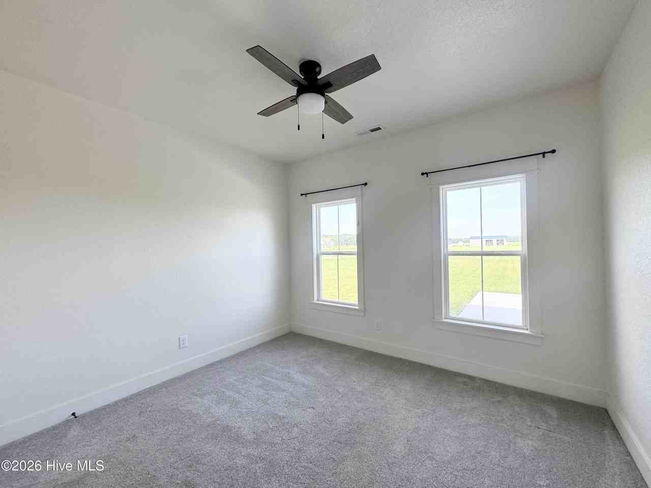 477 N Trotman Rd - Photo 4 of 11