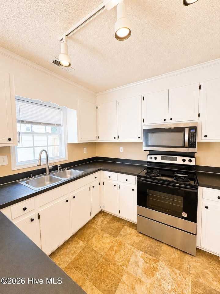 900 Spring Forest Rd #J3 - Photo 6 of 16