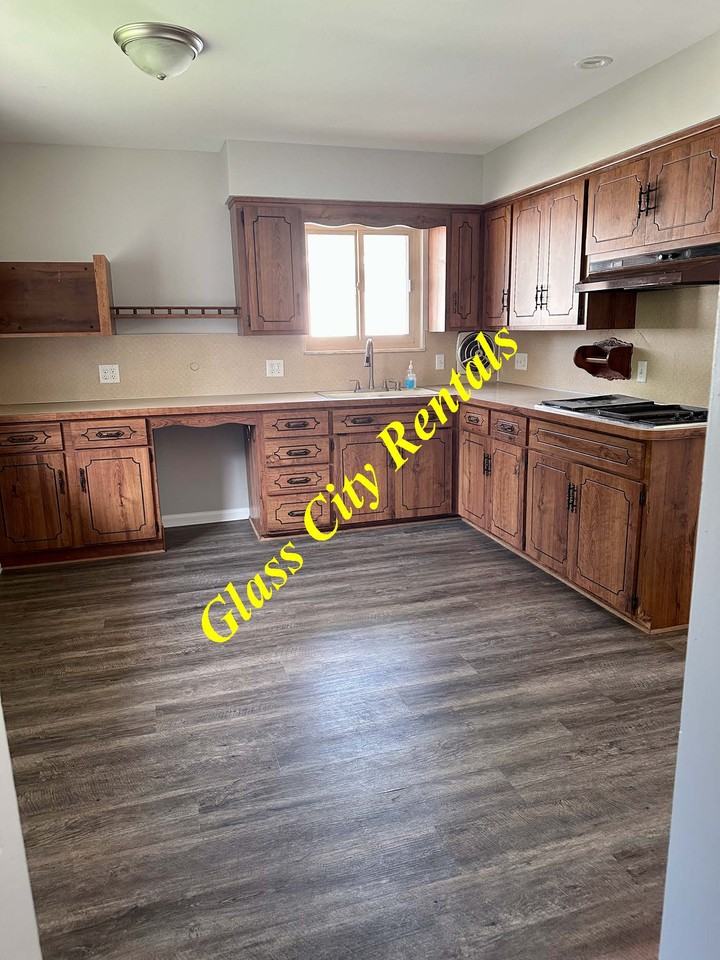 650 Sandralee Dr #1 - Photo 4 of 12