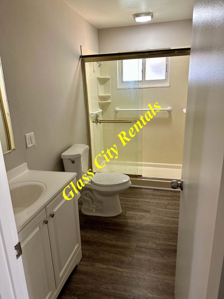 650 Sandralee Dr #1 - Photo 5 of 12