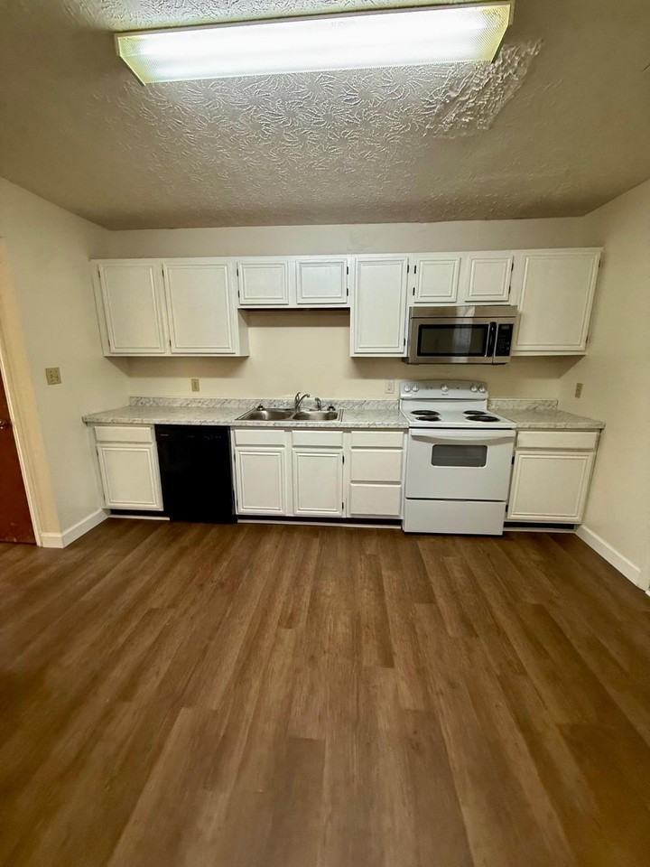 3717 Trent Cir - Photo 5 of 12