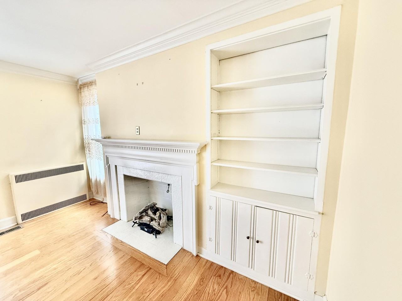 113 College St - Photo 7 of 34