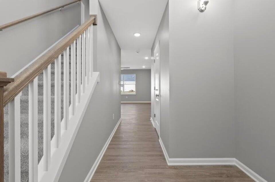 8009 Driftwood Loop - Photo 2 of 9
