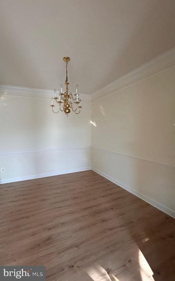 8075 Samuel Wallis St - Photo 5 of 30