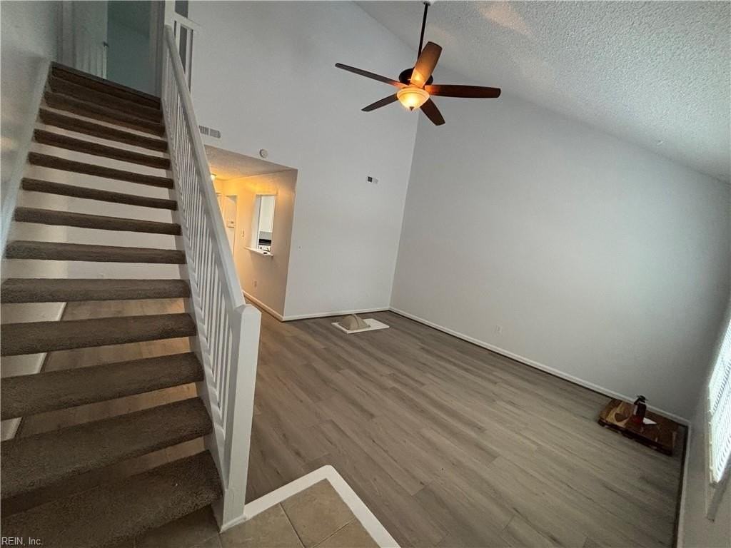 1105 Vermilya Ct - Photo 3 of 20