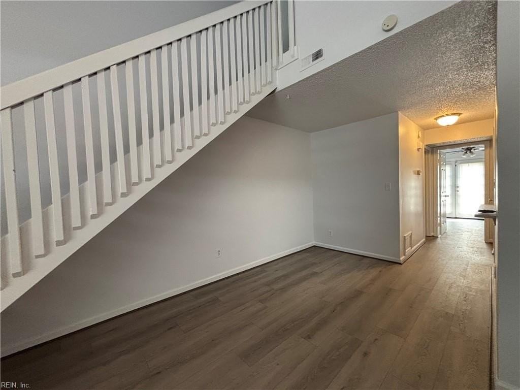1105 Vermilya Ct - Photo 5 of 20
