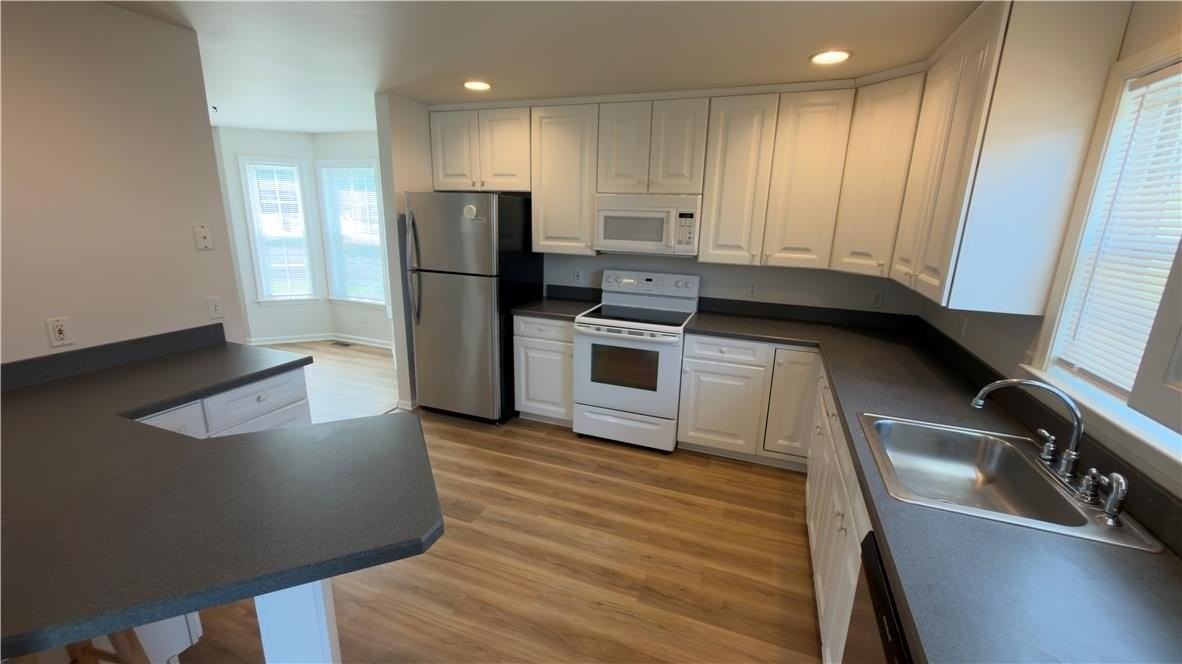 2720 Bachman Dr - Photo 3 of 14