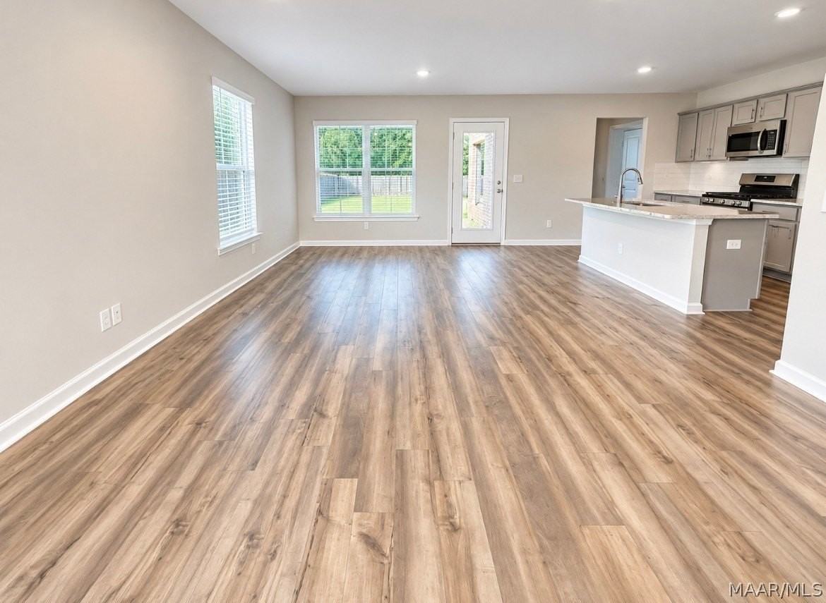 88 Trevor Dr - Photo 6 of 17