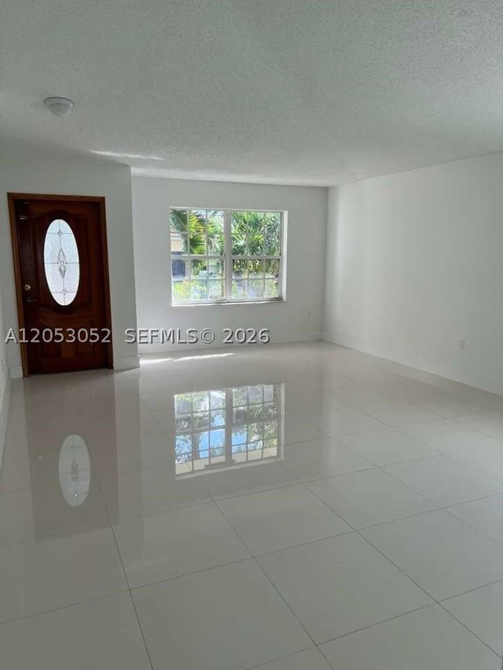 14845 Sw 36th Ter - Photo 3 of 25