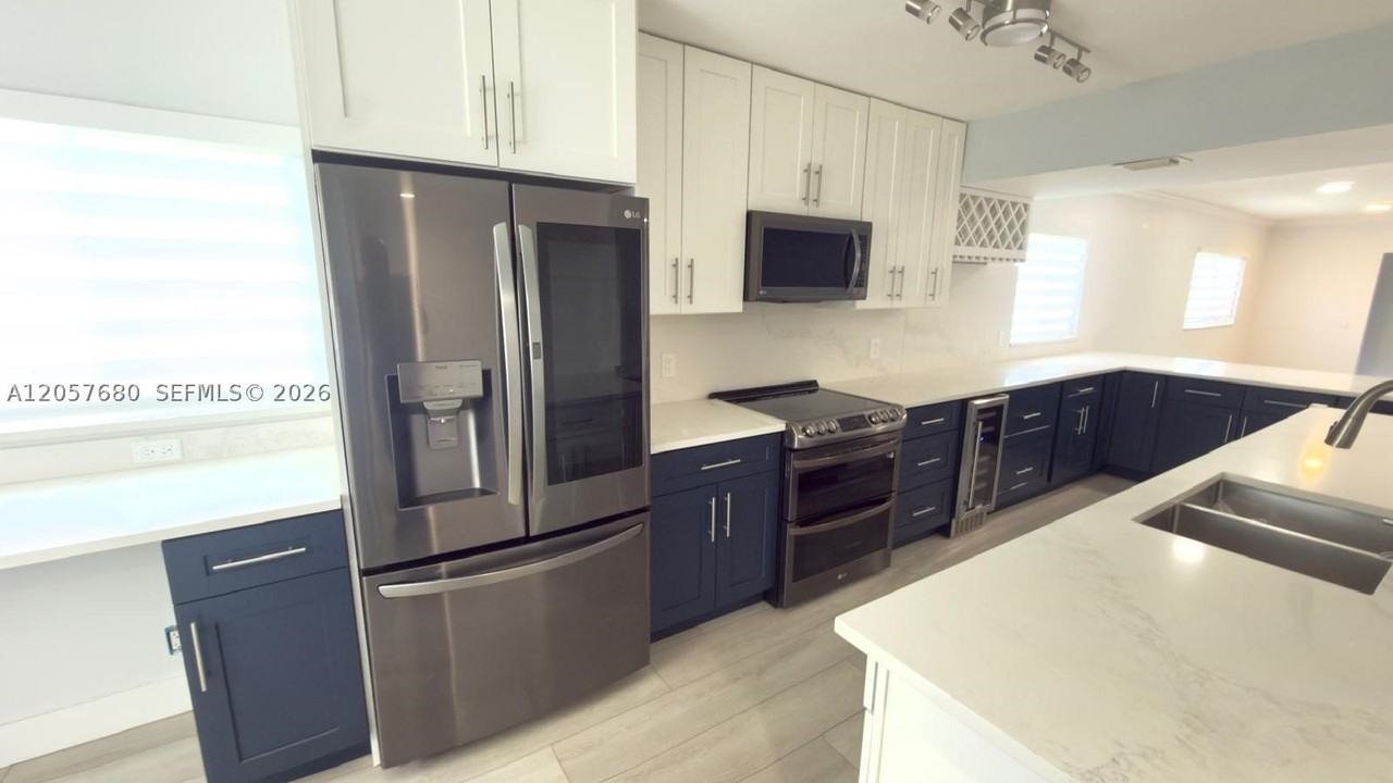 1101 Sw 128th Ter #301C - Photo 4 of 18