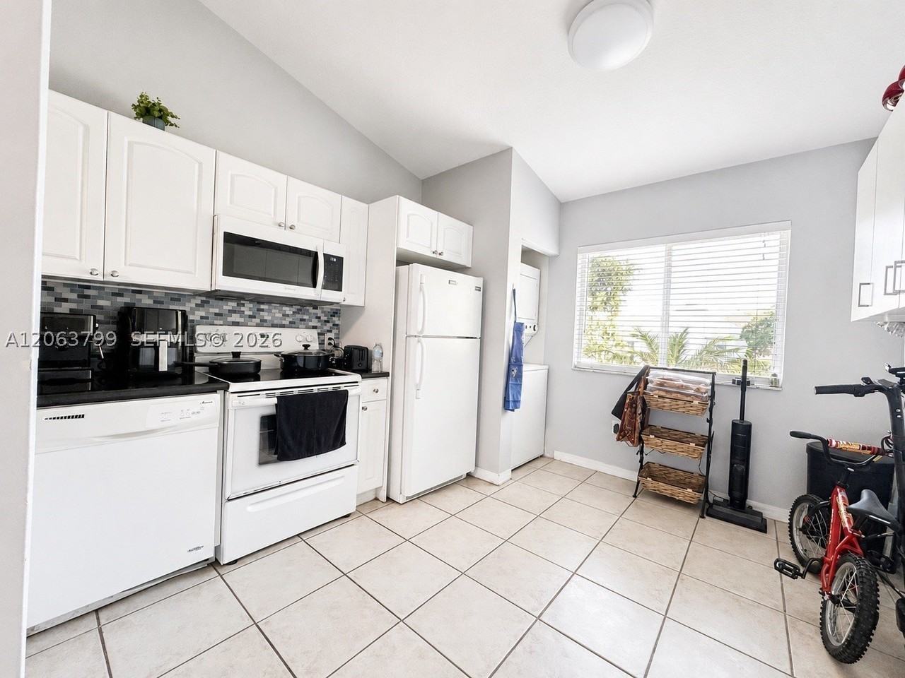 7830 Nw 6th St #204 - Photo 4 of 13