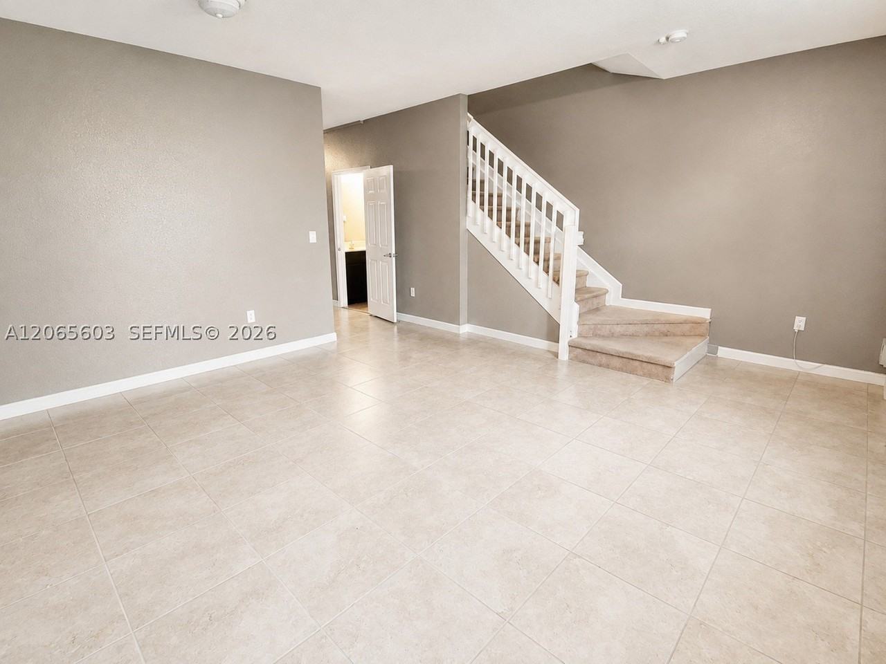 413 Se 32nd Ter #413 - Photo 2 of 14