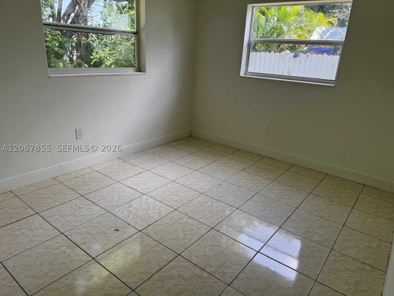 20535 Nw 24th Ave #20535 - Photo 3 of 3