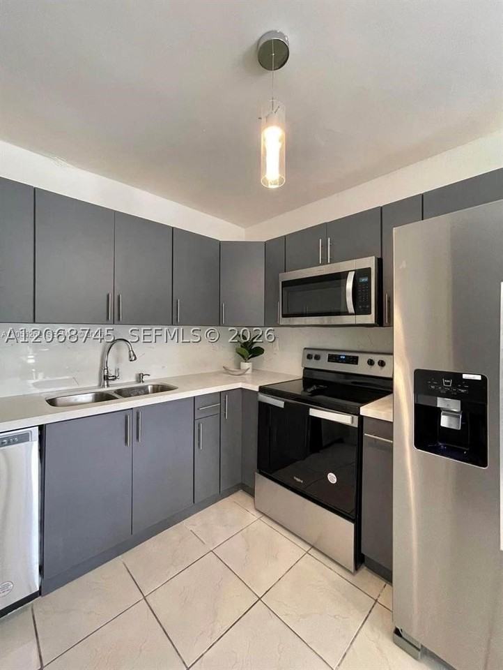 1097 E 1st Ave - Photo 6 of 13