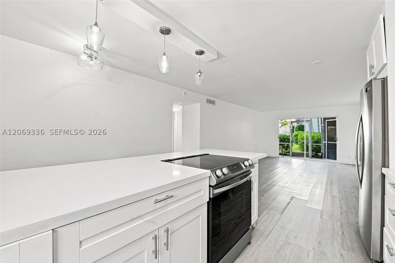 222 N Federal Hwy #115 - Photo 7 of 35
