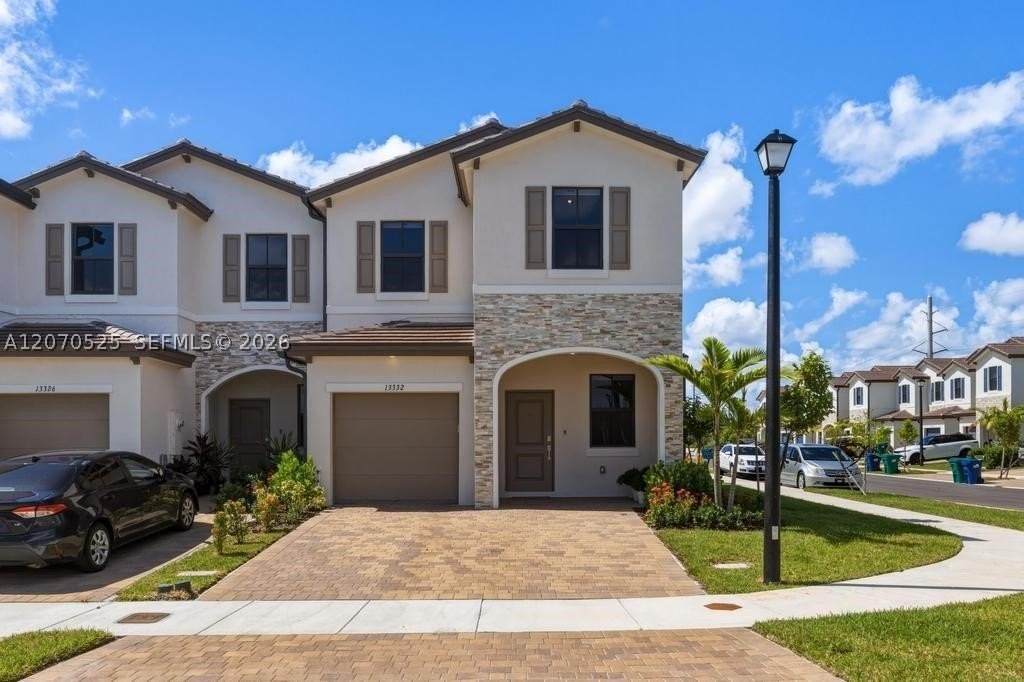 13332 Sw 234th Ter - Photo 2 of 39