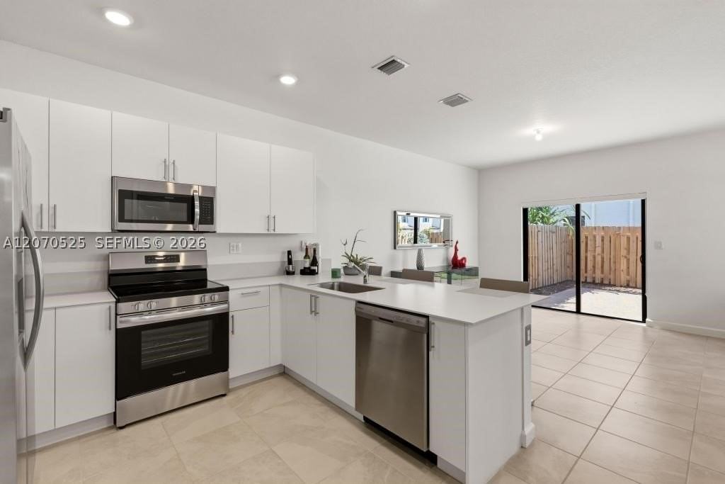 13332 Sw 234th Ter - Photo 3 of 39