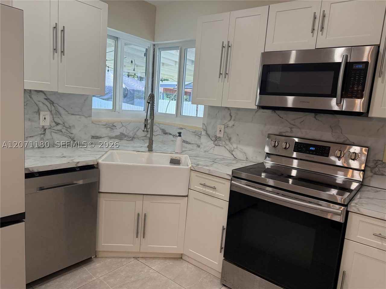 11960 Sw 186th St #0 - Photo 7 of 43