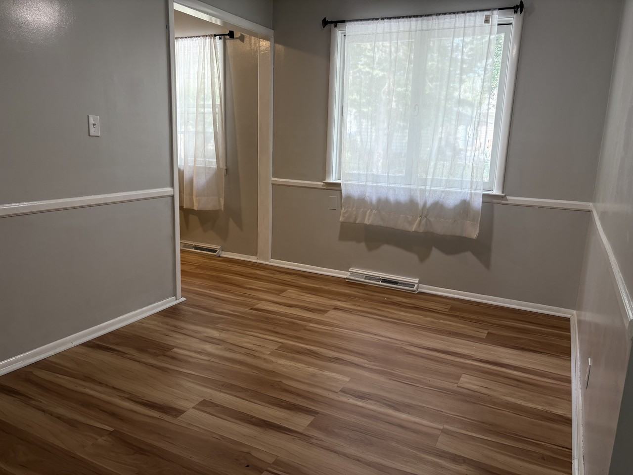 1524 Waldman Ave #1 - Photo 3 of 29